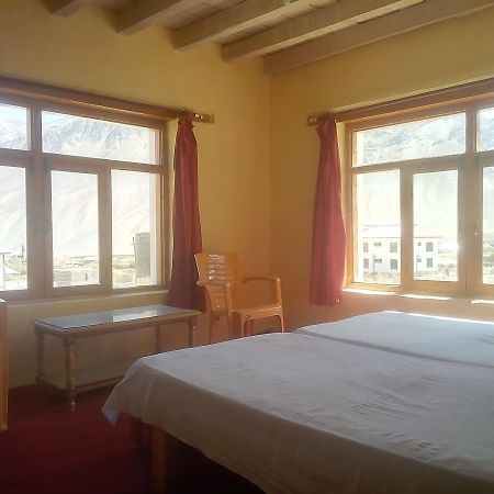 Padam Hotel Rigyal מראה חיצוני תמונה